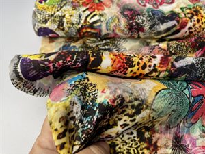 Hør / viscose - fantastiske dyreprint og smukke blomster 